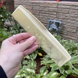 Vintage Cream‎ STANDEE Plastic Hair Comb USA Wide Purse Pocket Unbreakable USED